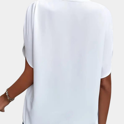 Clara | Stijlvolle V-hals Blouse met Korte Mouwen