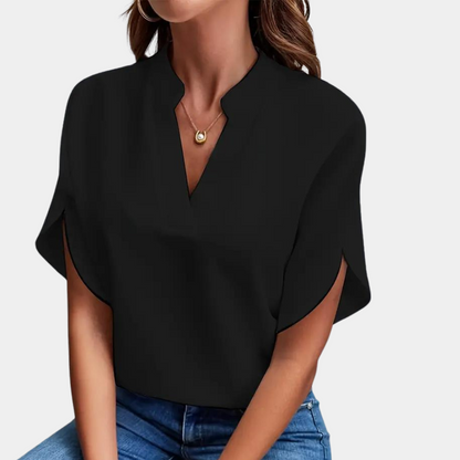 Clara | Stijlvolle V-hals Blouse met Korte Mouwen